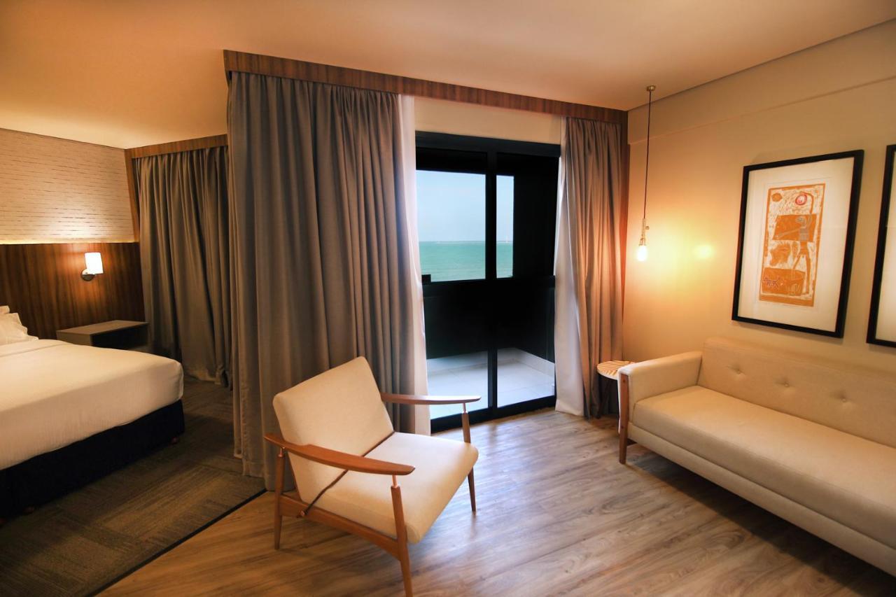 By Ihg